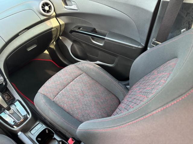 Chevrolet Sonic Vehicle Full-screen Gallery Image 14