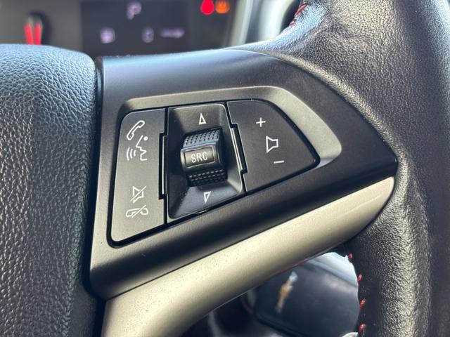 Chevrolet Sonic Vehicle Full-screen Gallery Image 19