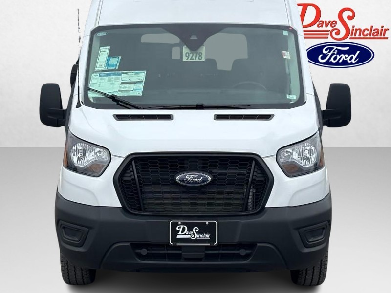 Ford Transit Passenger Wagon Vehicle Full-screen Gallery Image 02
