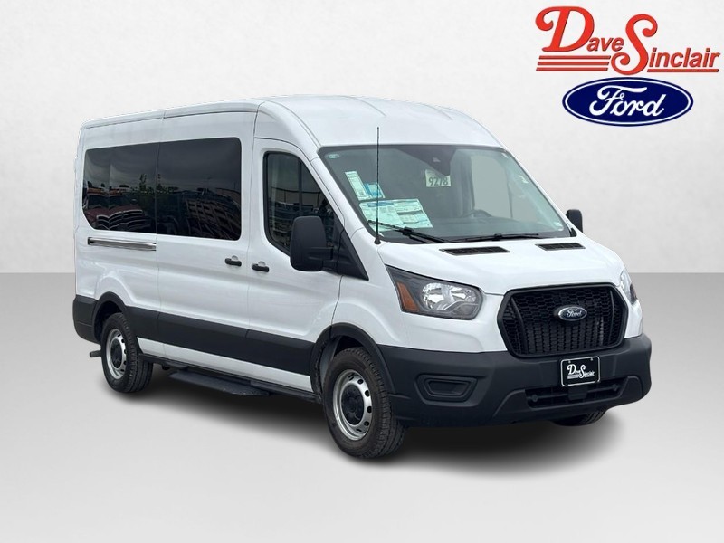 Ford Transit Passenger Wagon Vehicle Full-screen Gallery Image 04