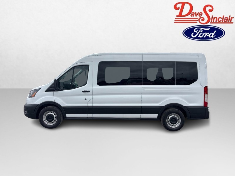 Ford Transit Passenger Wagon Vehicle Full-screen Gallery Image 10