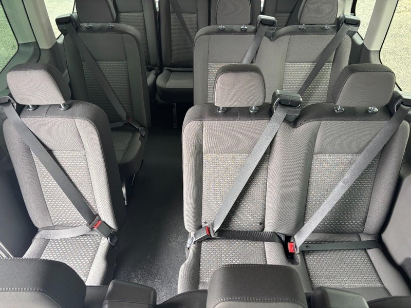 Ford Transit Passenger Wagon Vehicle Full-screen Gallery Image 16