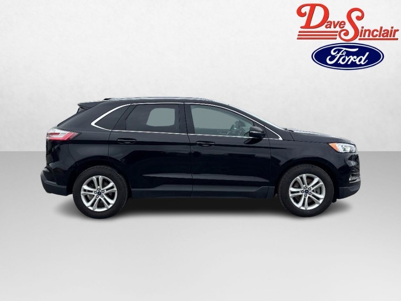 Ford Edge Vehicle Full-screen Gallery Image 05