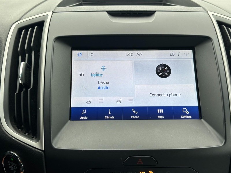 Ford Edge Vehicle Full-screen Gallery Image 22