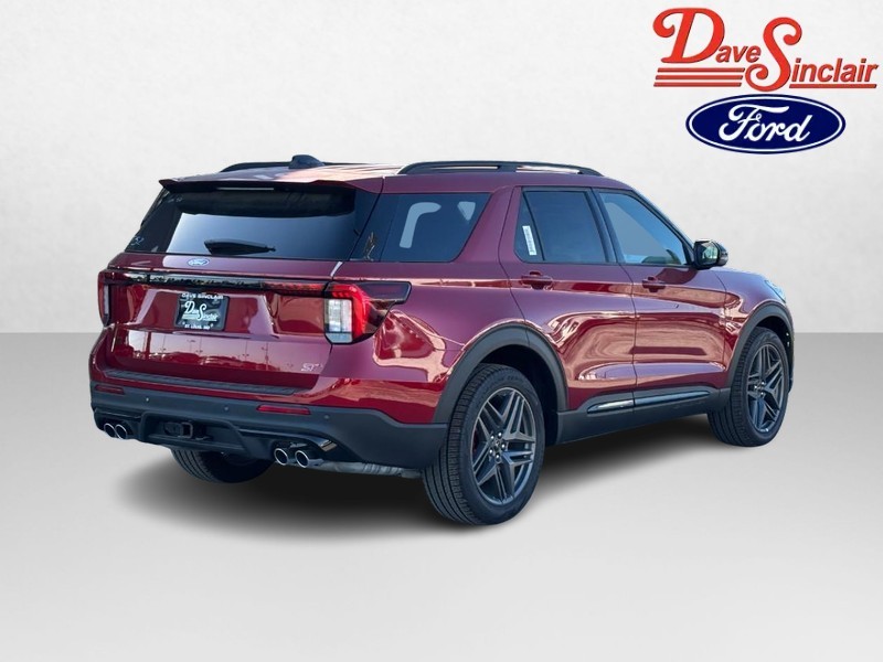 Ford Explorer Vehicle Full-screen Gallery Image 07