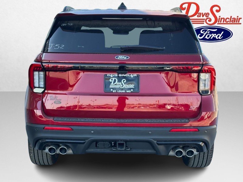 Ford Explorer Vehicle Full-screen Gallery Image 08