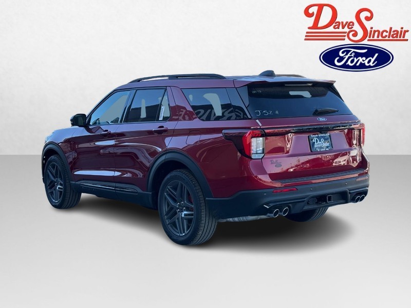 Ford Explorer Vehicle Full-screen Gallery Image 09