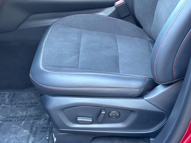 Ford Explorer Vehicle Full-screen Gallery Image 18
