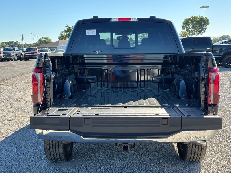Ford F-150 Vehicle Full-screen Gallery Image 11