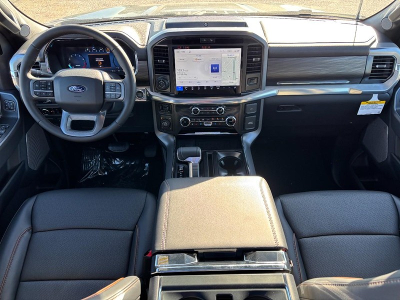 Ford F-150 Vehicle Full-screen Gallery Image 15