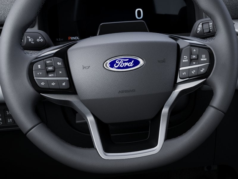 Ford Explorer Vehicle Image 14