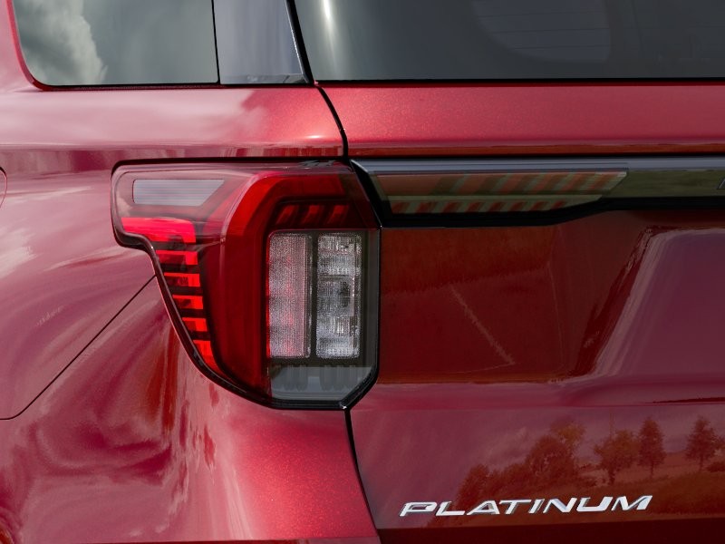 Ford Explorer Vehicle Image 23