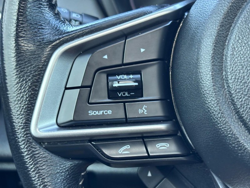 Subaru Outback Vehicle Full-screen Gallery Image 19