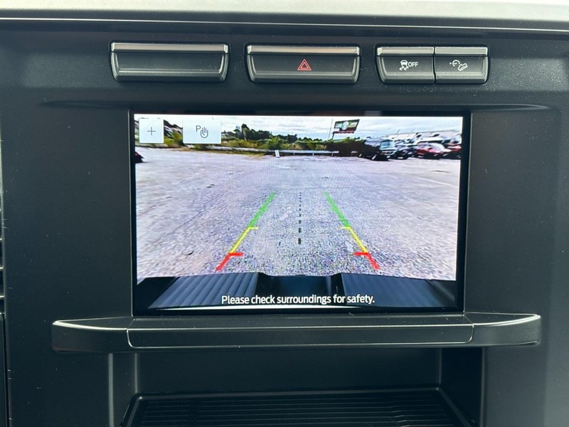 Ford Super Duty F-250 SRW Vehicle Full-screen Gallery Image 22