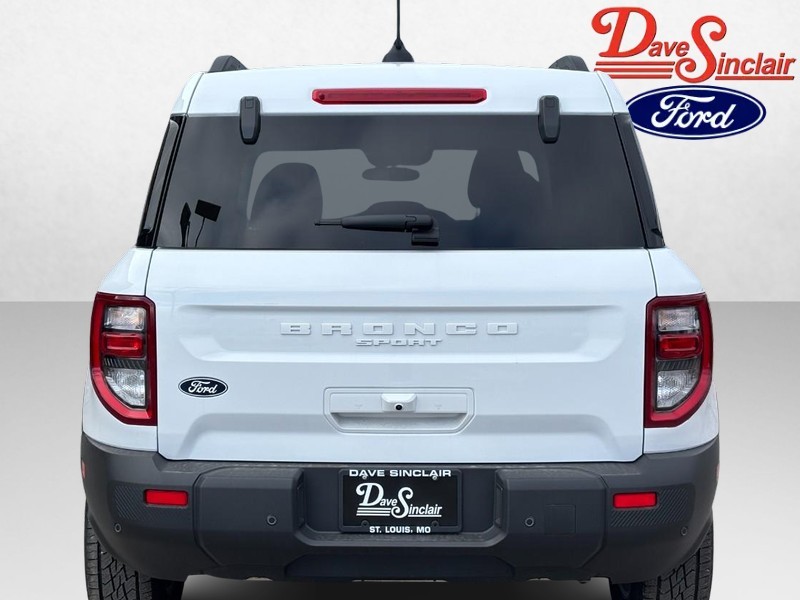Ford Bronco Sport Vehicle Full-screen Gallery Image 08