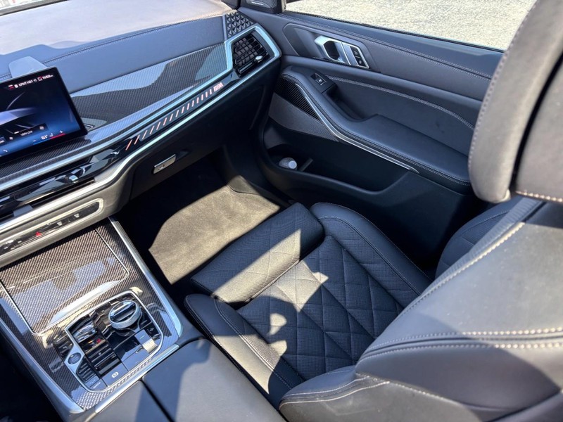 BMW X5 Vehicle Image 16