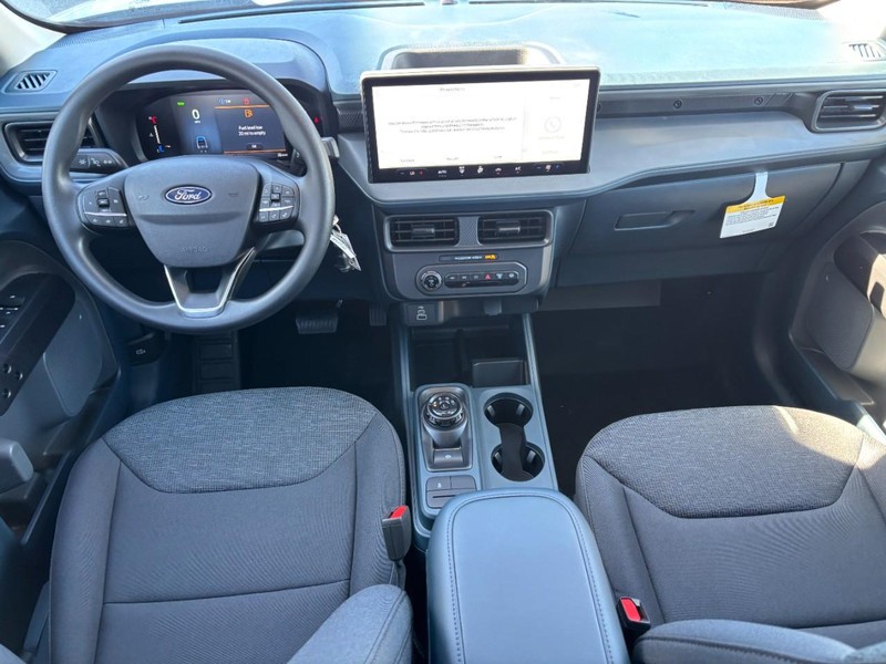 Ford Maverick Vehicle Image 15