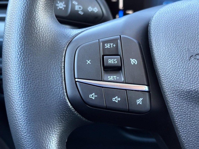 Ford Maverick Vehicle Image 19