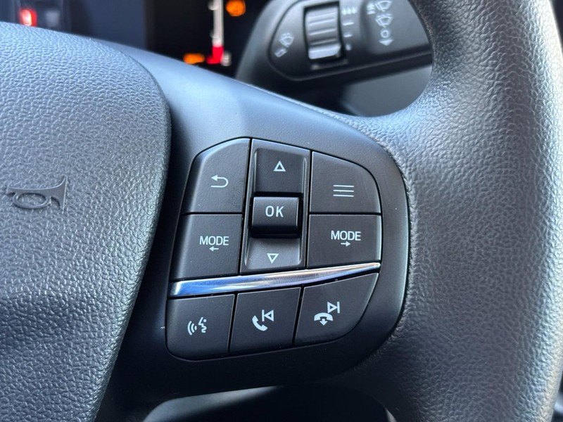 Ford Maverick Vehicle Image 20