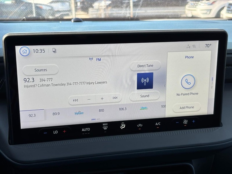 Ford Maverick Vehicle Image 22