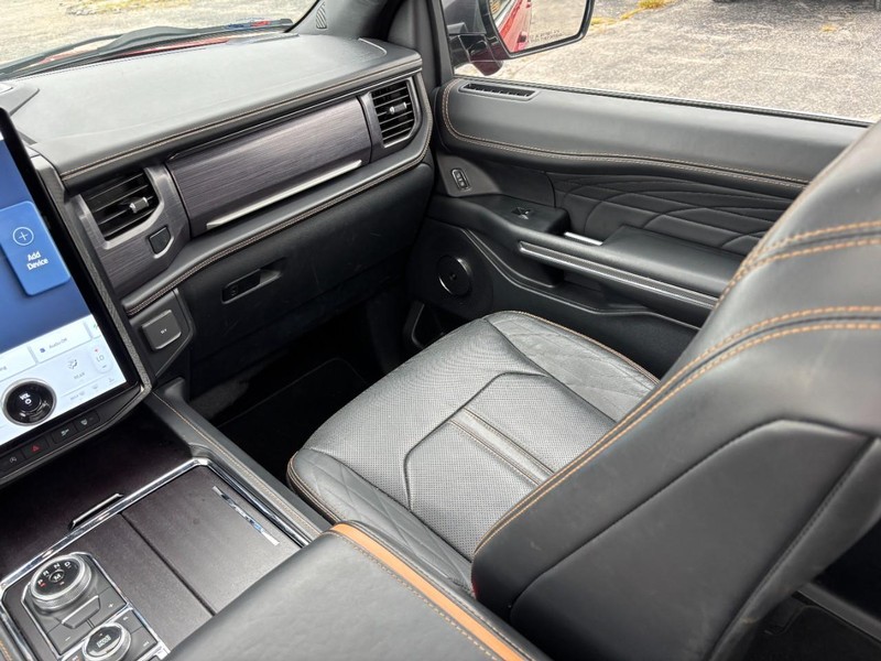 Ford Expedition Max Vehicle Image 17