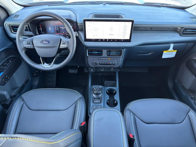 Ford Maverick Vehicle Full-screen Gallery Image 16