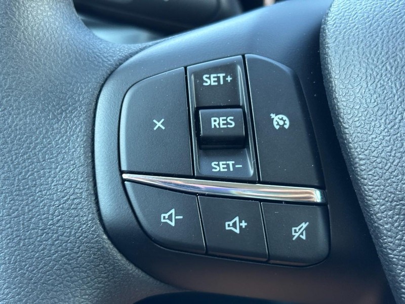 Ford Maverick Vehicle Full-screen Gallery Image 19