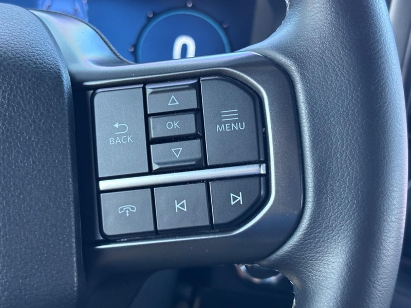 Ford F-150 Vehicle Full-screen Gallery Image 21