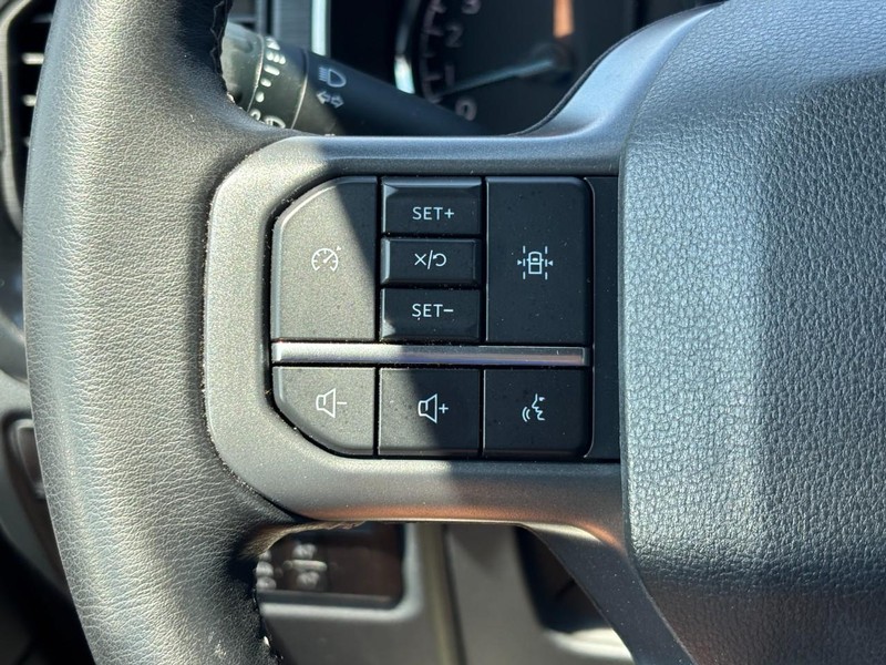 Ford F-150 Vehicle Full-screen Gallery Image 19