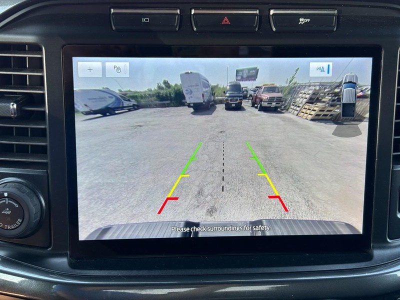 Ford F-150 Vehicle Full-screen Gallery Image 24