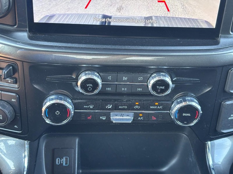 Ford F-150 Vehicle Full-screen Gallery Image 25