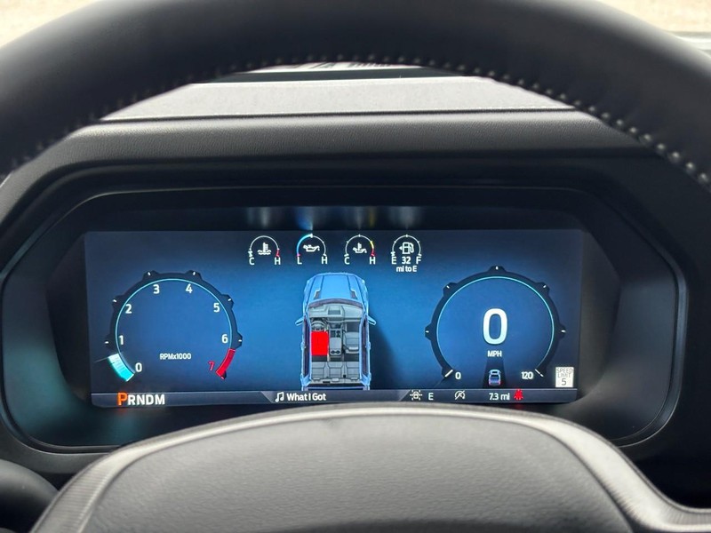 Ford F-150 Vehicle Full-screen Gallery Image 21