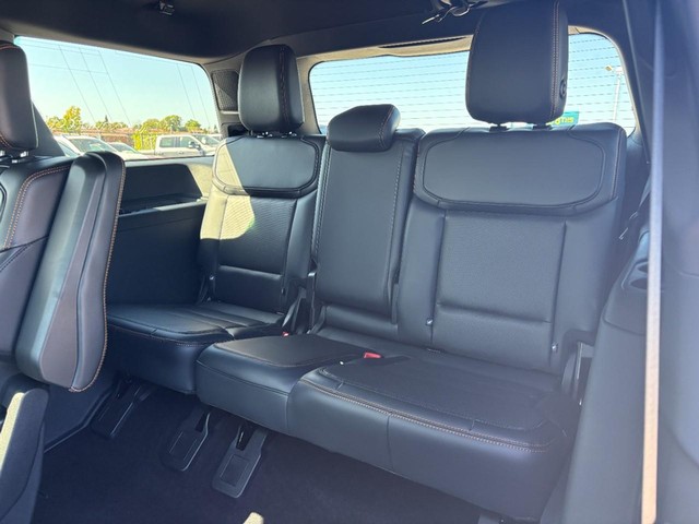 2027 Ford Expedition Tremor thumbnail image 11