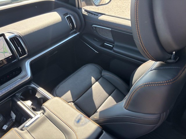2027 Ford Expedition Tremor thumbnail image 15