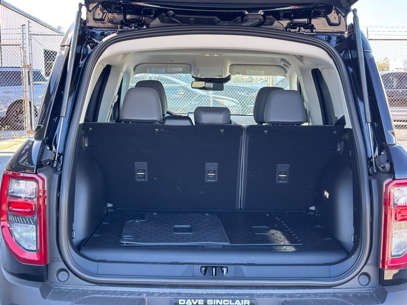 Ford Bronco Sport Vehicle Full-screen Gallery Image 10