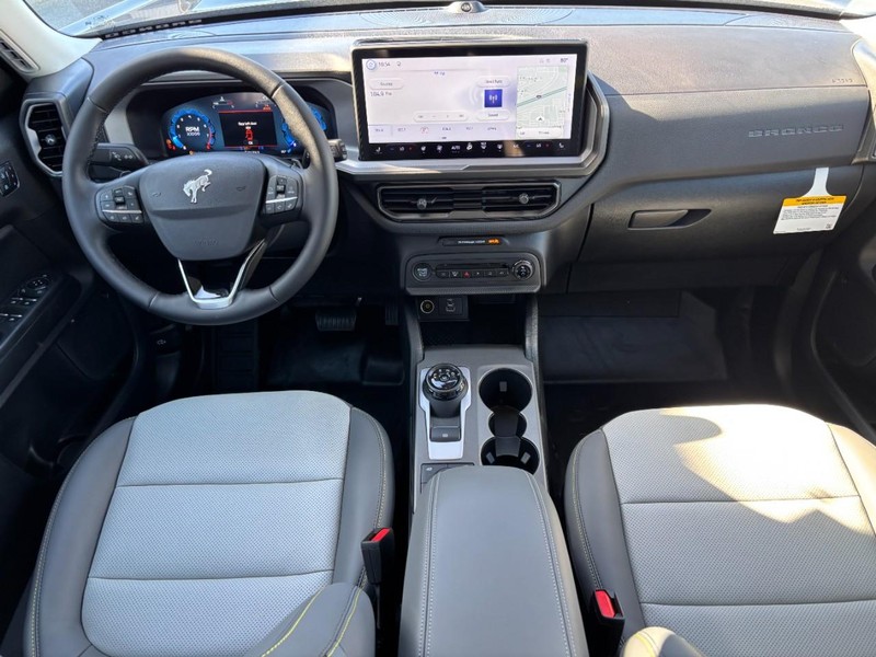 Ford Bronco Sport Vehicle Full-screen Gallery Image 14
