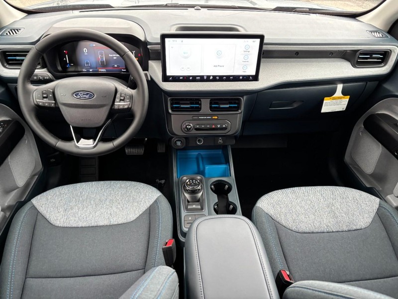 Ford Maverick Vehicle Full-screen Gallery Image 15