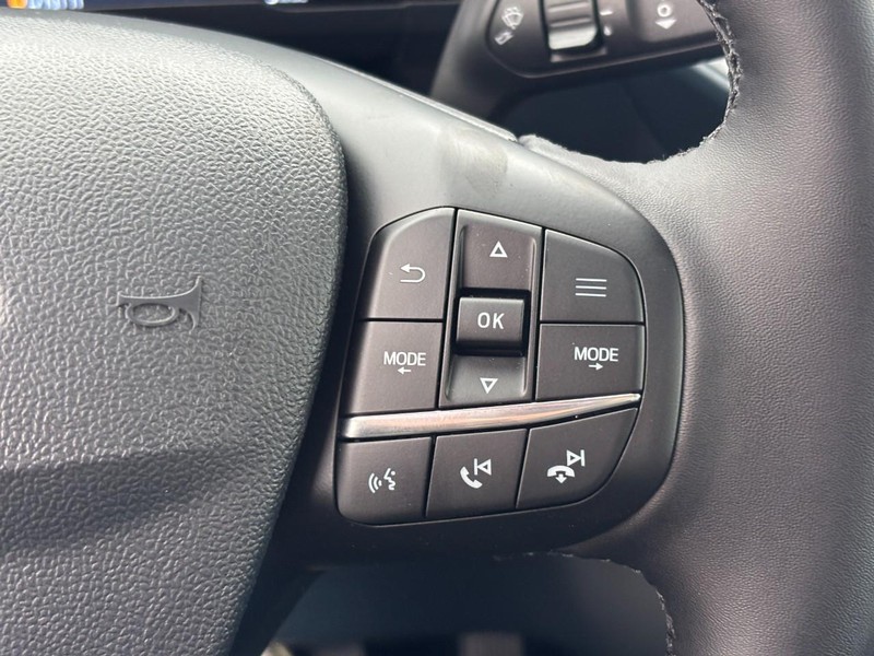Ford Maverick Vehicle Full-screen Gallery Image 20