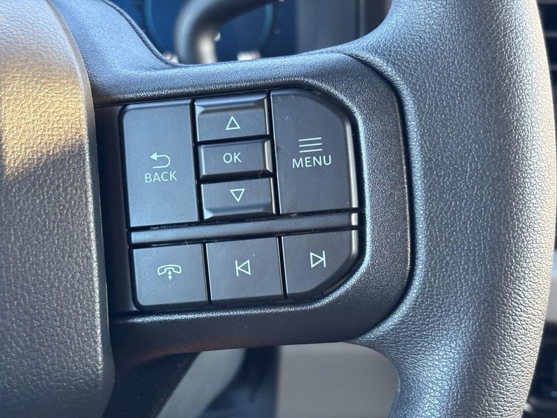 Ford Super Duty F-250 SRW Vehicle Full-screen Gallery Image 20
