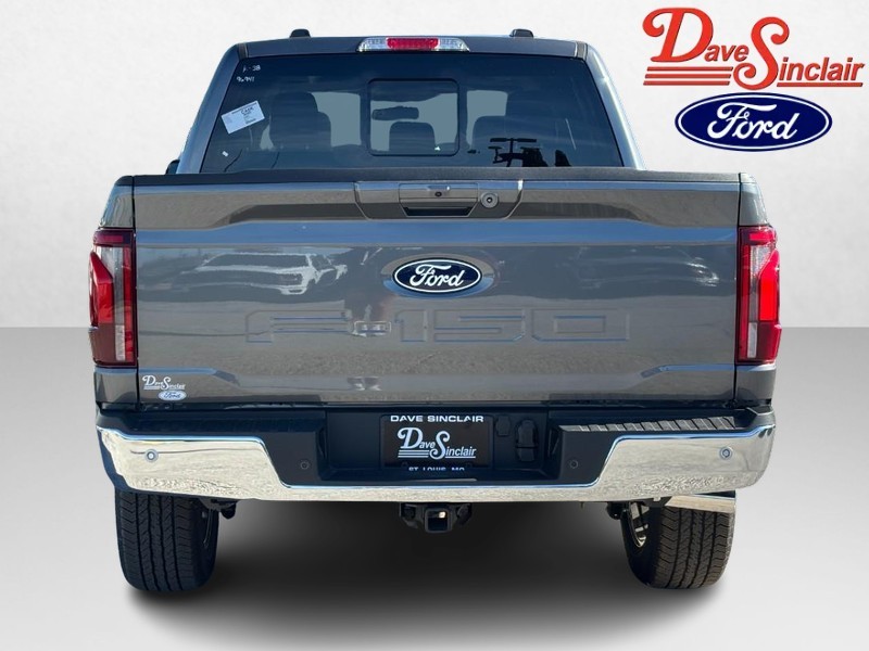 Ford F-150 Vehicle Full-screen Gallery Image 08