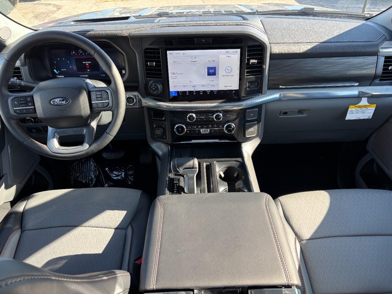 Ford F-150 Vehicle Full-screen Gallery Image 15