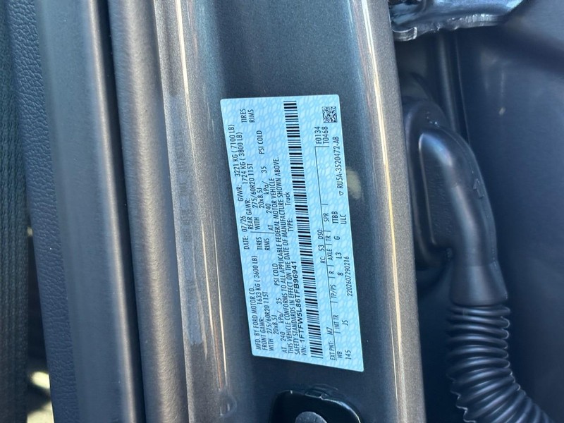 Ford F-150 Vehicle Full-screen Gallery Image 26