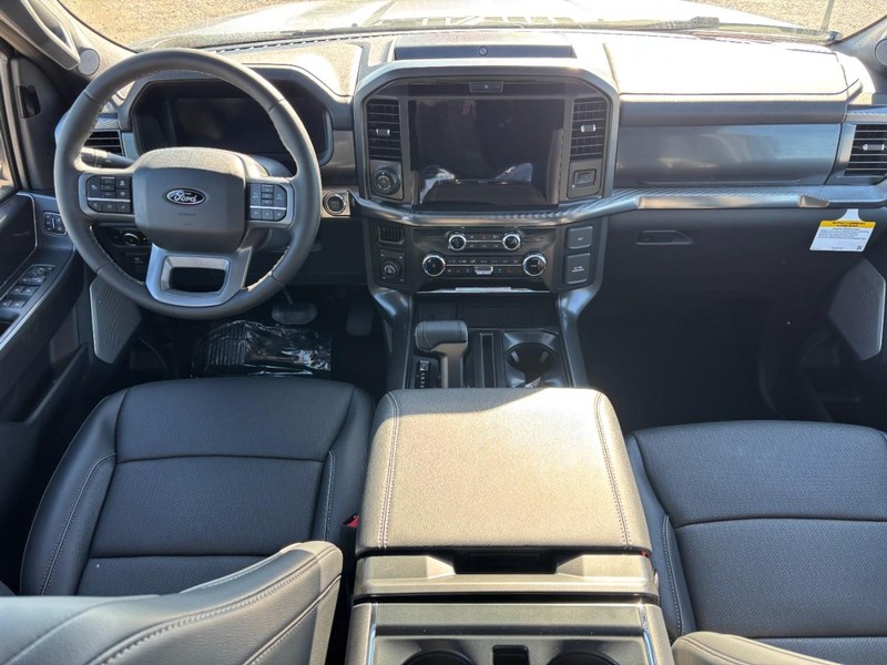 Ford F-150 Vehicle Full-screen Gallery Image 15
