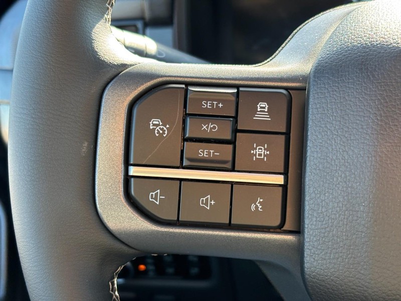 Ford F-150 Vehicle Full-screen Gallery Image 19