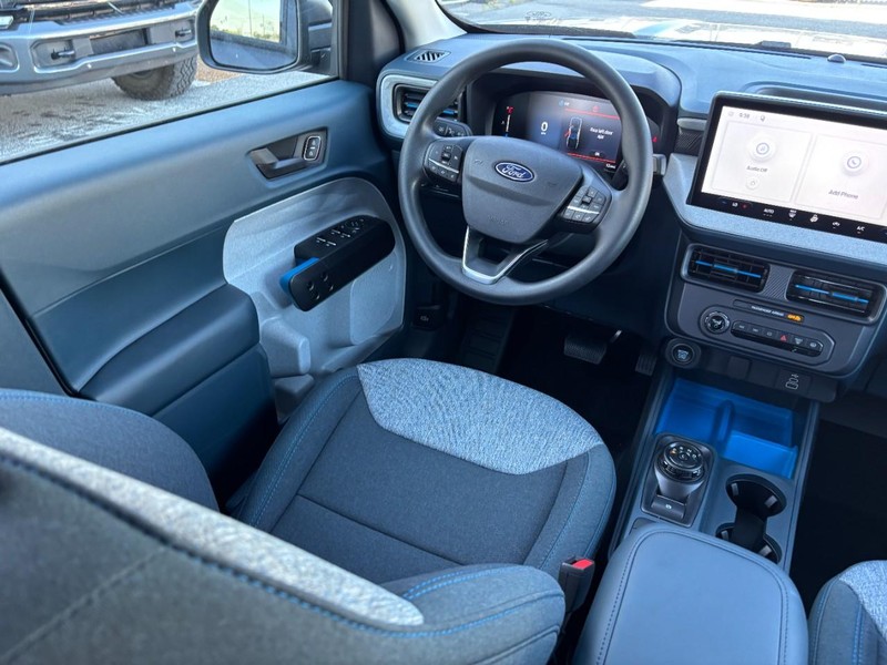 Ford Maverick Vehicle Full-screen Gallery Image 14