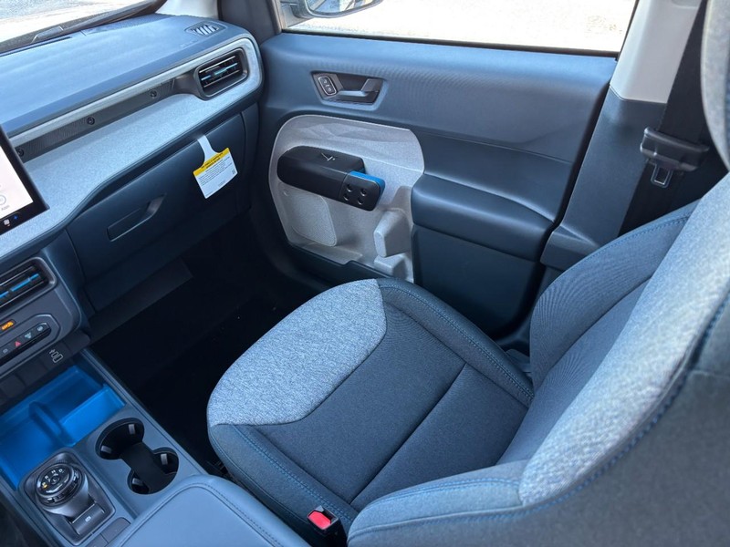 Ford Maverick Vehicle Full-screen Gallery Image 16