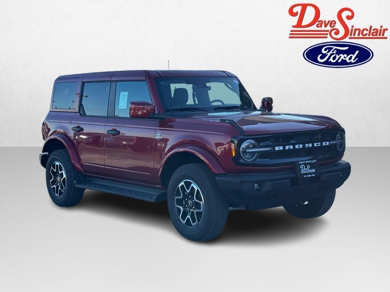 Ford Bronco Vehicle Full-screen Gallery Image 04