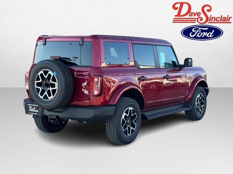 Ford Bronco Vehicle Full-screen Gallery Image 07
