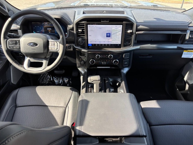 Ford F-150 Vehicle Full-screen Gallery Image 15