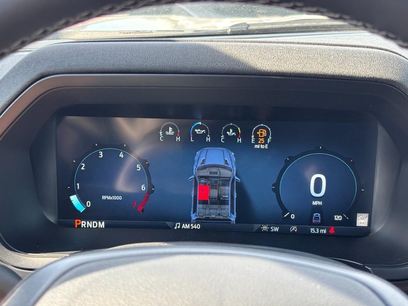 Ford F-150 Vehicle Full-screen Gallery Image 21